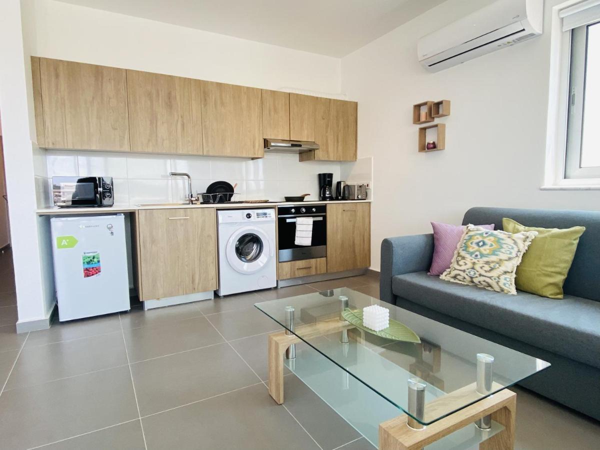 Silver Line 1-Bedroom Apartment In Larnaca Zewnętrze zdjęcie