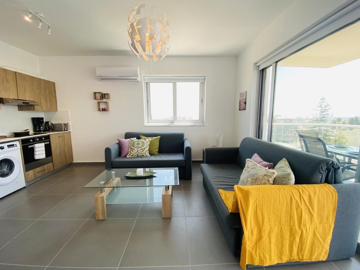 Silver Line 1-Bedroom Apartment In Larnaca Zewnętrze zdjęcie
